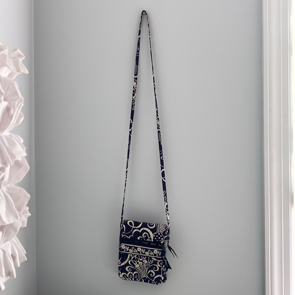 Vera Bradley Crossbody Bag - Picture 6 of 6